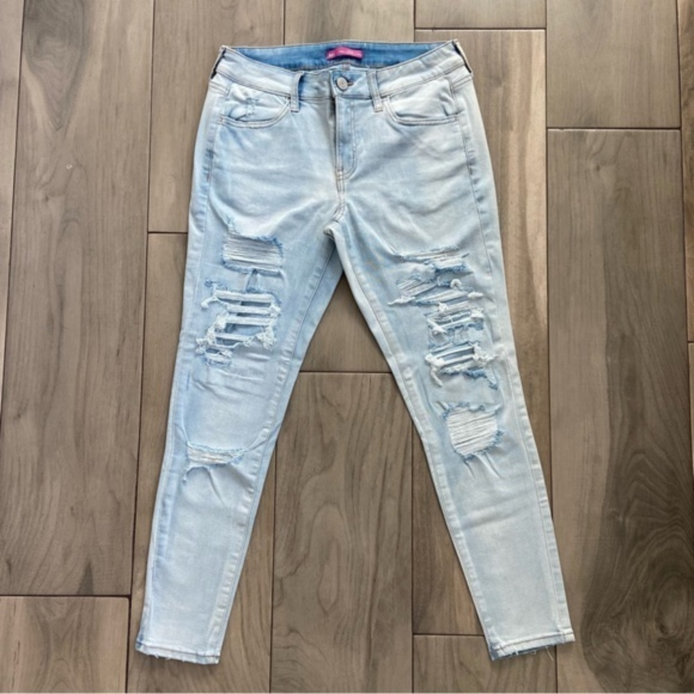 SO Low Rise Distressed light wash Ankle Skinny Jeans Juniors size‎ 11/30W